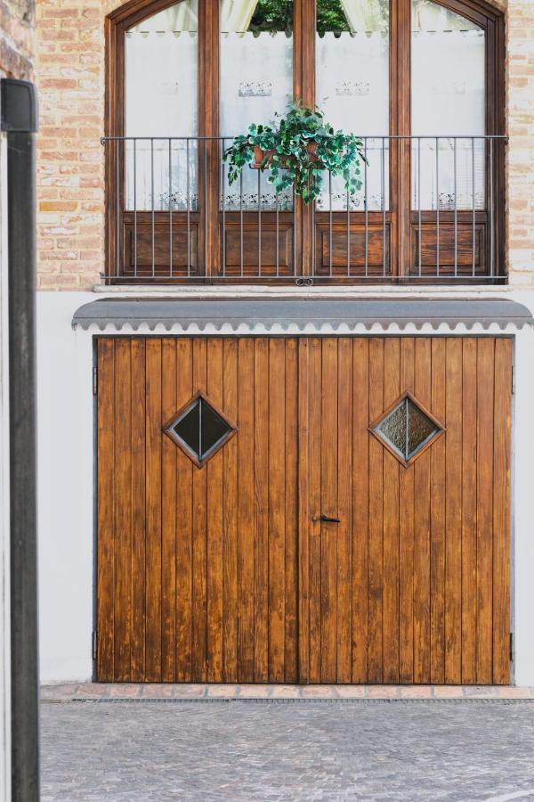 Casa Lobe - Charming Apartment In Village Centre La Morra Exteriér fotografie