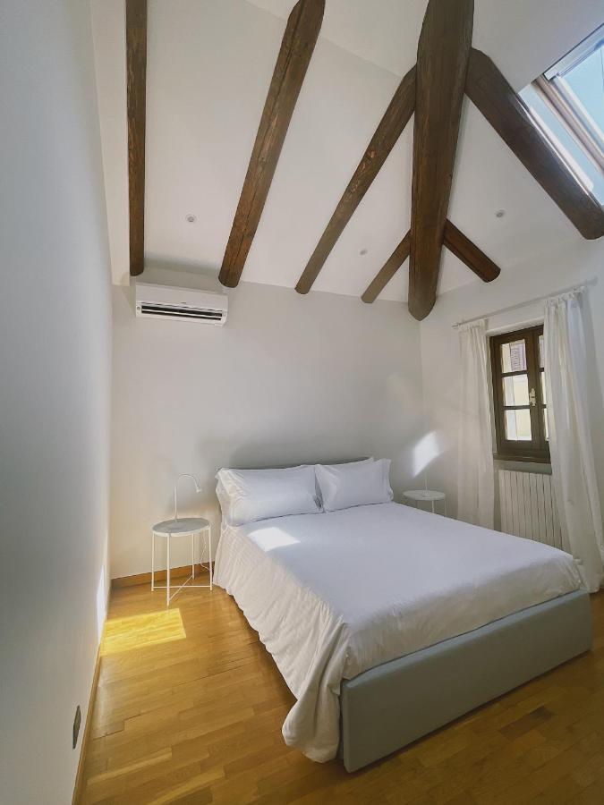 Casa Lobe - Charming Apartment In Village Centre La Morra Exteriér fotografie